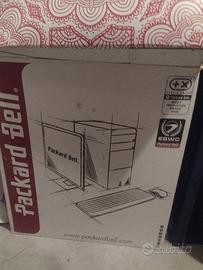 PACKARD BELL  PC con schermo tastiera e mouse 