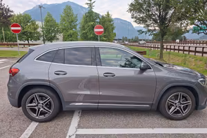 MERCEDES GLA AMG 180