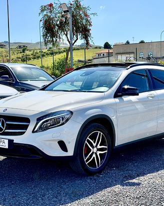 MERCEDES-BENZ GLA 220d Automatic 4Matic Sport TETT