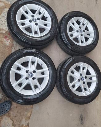 cerchi in lega fiat da 14con gomme nuove 