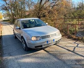 VOLKSWAGEN Golf 4ª serie - 2000