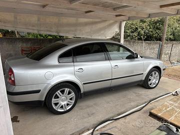 VOLKSWAGEN Passat 1.9 TDI/130 CV cat Trendline