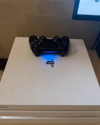 Playstation4 Pro 1TB con 1 controller + giochi