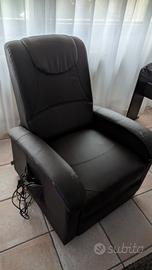 Poltrona con comandi.