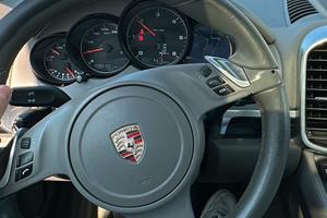 Porsche cayenne volante, luci