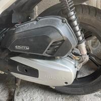 ricambi sh 125 150 dal 2013 sh 300 a led Tmax 530