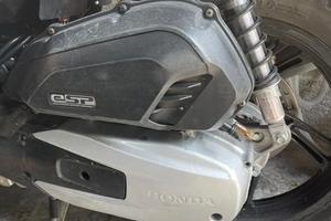 ricambi sh 125 150 dal 2013 sh 300 a led Tmax 530