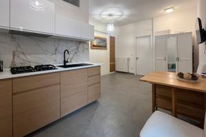 Monolocale vista mare