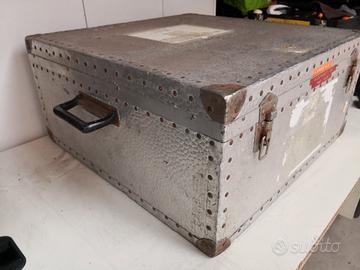 Cassa Alluminio vintage bocciardata quadrata