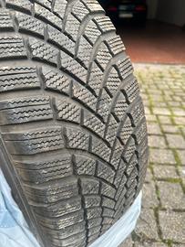 4 Gomme Bridgestone invernali 235/60 R18 usate