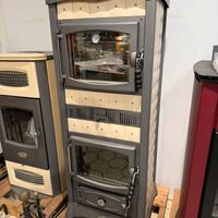 Stufa a legna con forno