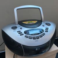 Lettore CD, cassete e radio