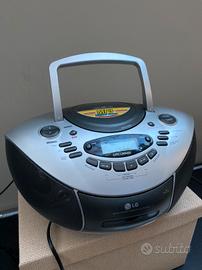 Lettore CD, cassete e radio