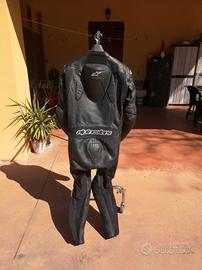 tuta moto 54 alpinestars perfetta 