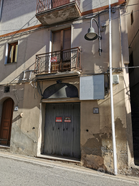 Locale uso commerciale