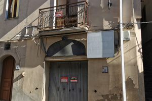 Locale uso commerciale