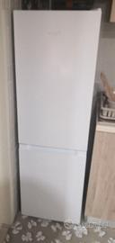 Elettrodomestici e mobile per soggiorno