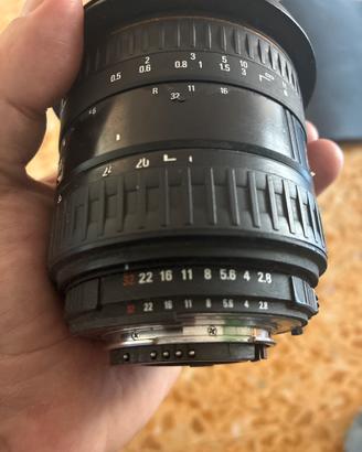 Sigma 17/35 2.8 attacco  nikon