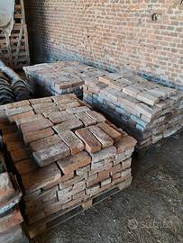 mattoni e coppi vecchi