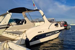 Mano 22.52 cabin