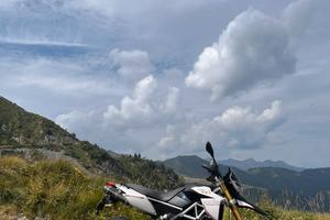 Aprilia Dorsoduro 750