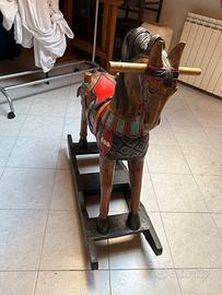 Cavallo a dondolo