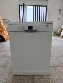 LAVASTOVIGLIE BOSCH SMS53M02II