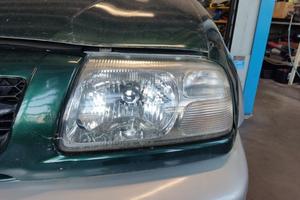Proiettore sinistro SUZUKI GRAND VITARA del 1999