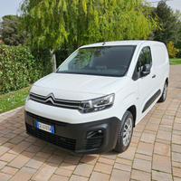 Citroen berlingo 130cv at8