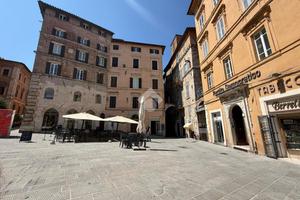 3 LOCALI A PERUGIA