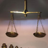 Bilancia antica di precisione per gioielli