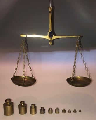 Bilancia antica di precisione per gioielli