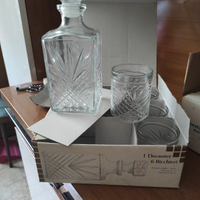 Decanter con sei bicchieri