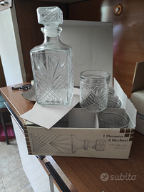 Decanter con sei bicchieri