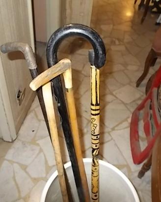 Portaombrelli/bastoni con bastoni vari