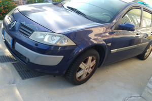 Renault Megane SW blu usata