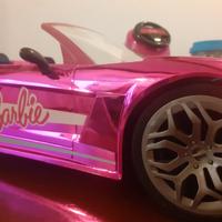 Auto barbie telecomandata con luci rosa fluo