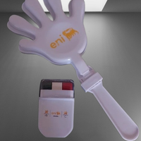 Fanbrush Italia con hand clapper olimpiadi Milano