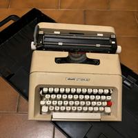 Macchina da scrivere Olivetti Lettera 35