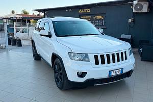 Jeep Grand Cherokee 3.0 CRD 241 CV Overland 12 mes