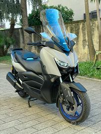 Xmax 300 grigio 2021 scooter  yamaha 9.000 km