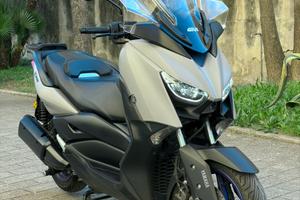 Xmax 300 grigio 2021 scooter  yamaha 9.000 km