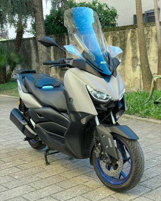 Xmax 300 grigio 2021 scooter  yamaha 9.000 km