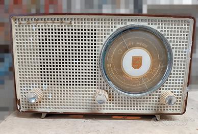 Radio a valvole Philips "Cadetto" (Tipo BI 180 A)