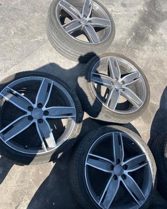 Serie cerchi audi a3 del 2019 235/35 r19
