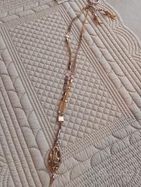 collana antica con ciondolo 
