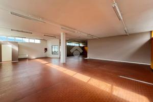 CAPANNONE A BANCHETTE