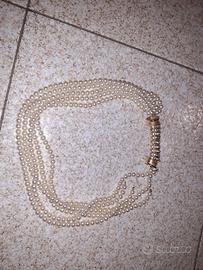 Collana perle avorio con chiusura dorata