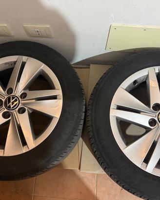 Gomme e Cerchi Originali in lega Golf 8