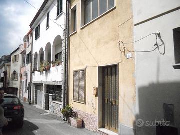 Casa indipendente nel centro storico di Nuoro